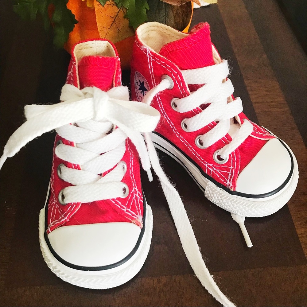 Converse Red High-Top Chuck Taylor All Star Sneakers Size 2 Baby Infant Unisex